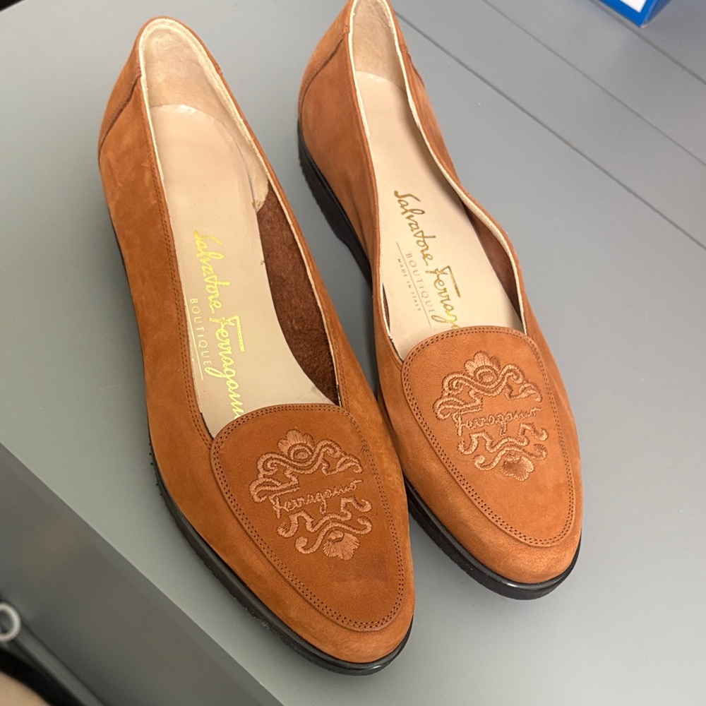 Salvatore Ferragamo Women's Brown Suede Loafers EUC